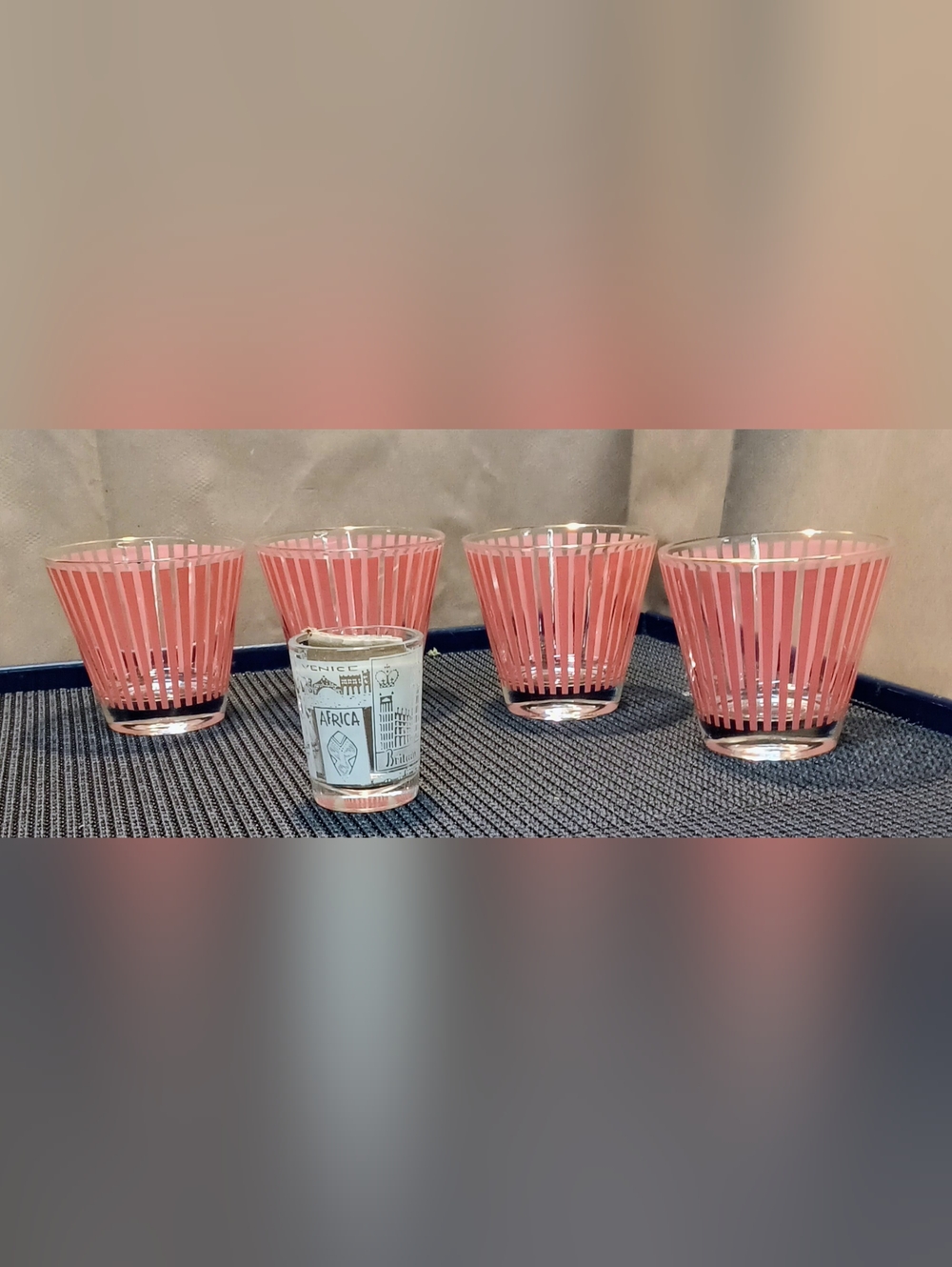 Set of 4 Pink Striped Glass Barware Glasses And 1 Shot Glass